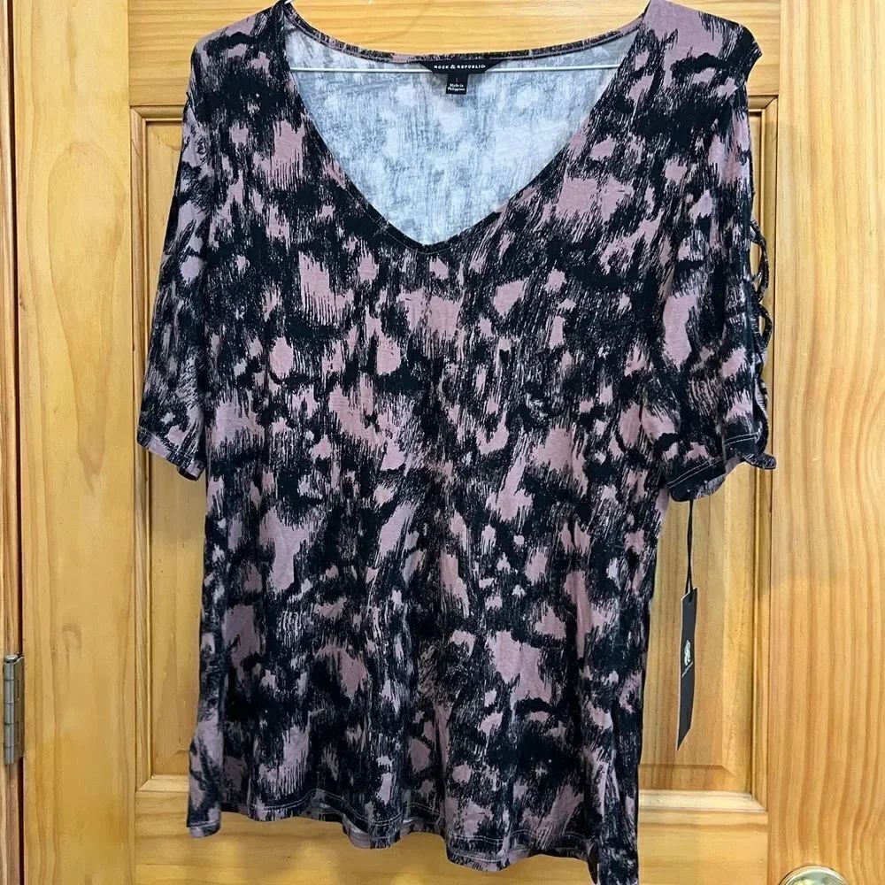 Rock & Republic pink and black blouse size L NWT